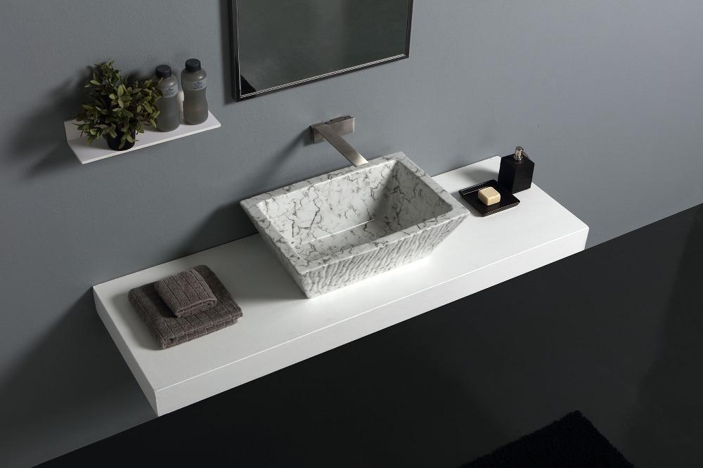 Lavabo in Ceramica Effetto Pietra: Artigianalità Italiana per il Bagno