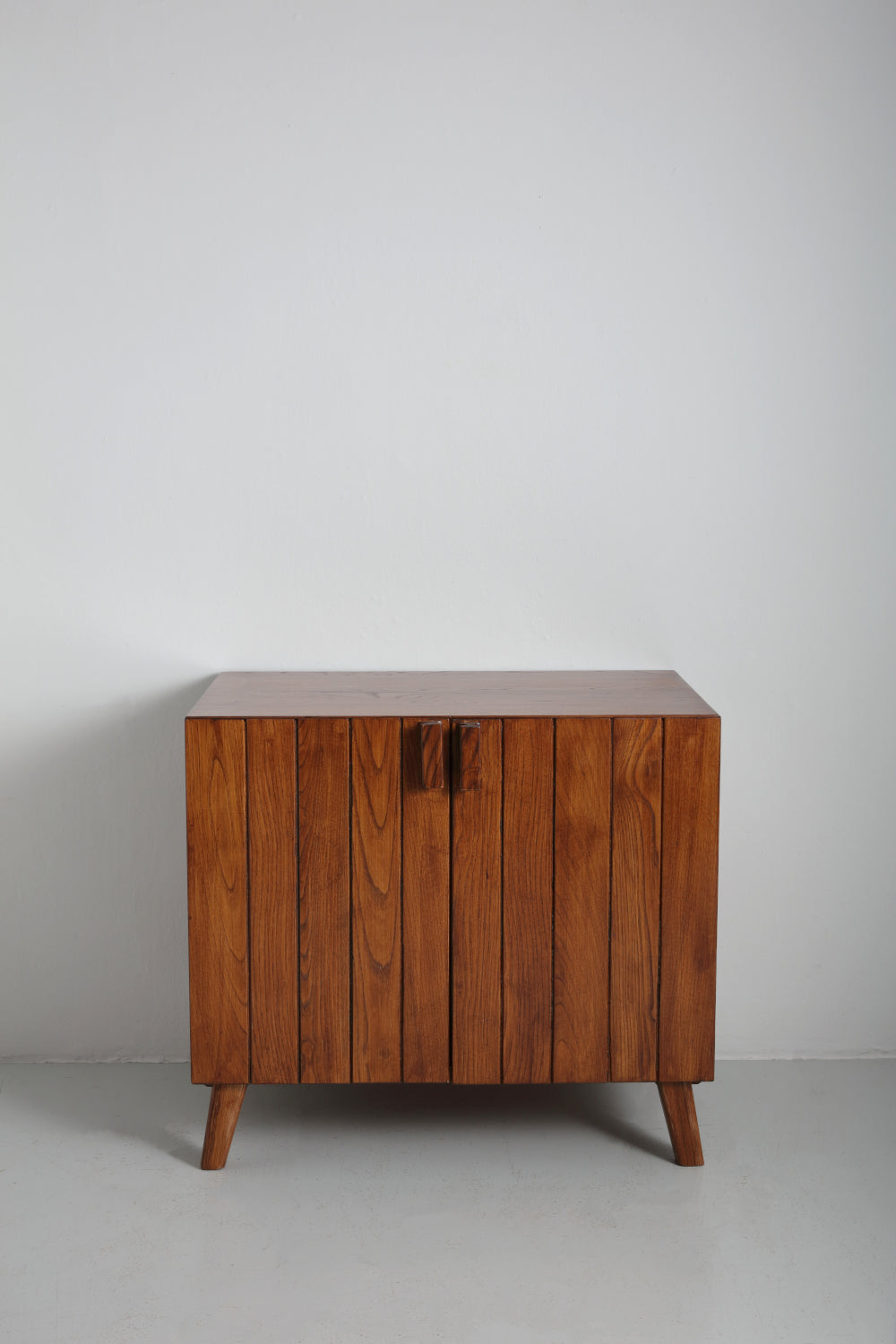 mobile bagno in legno Sinfonia con ante chiuse