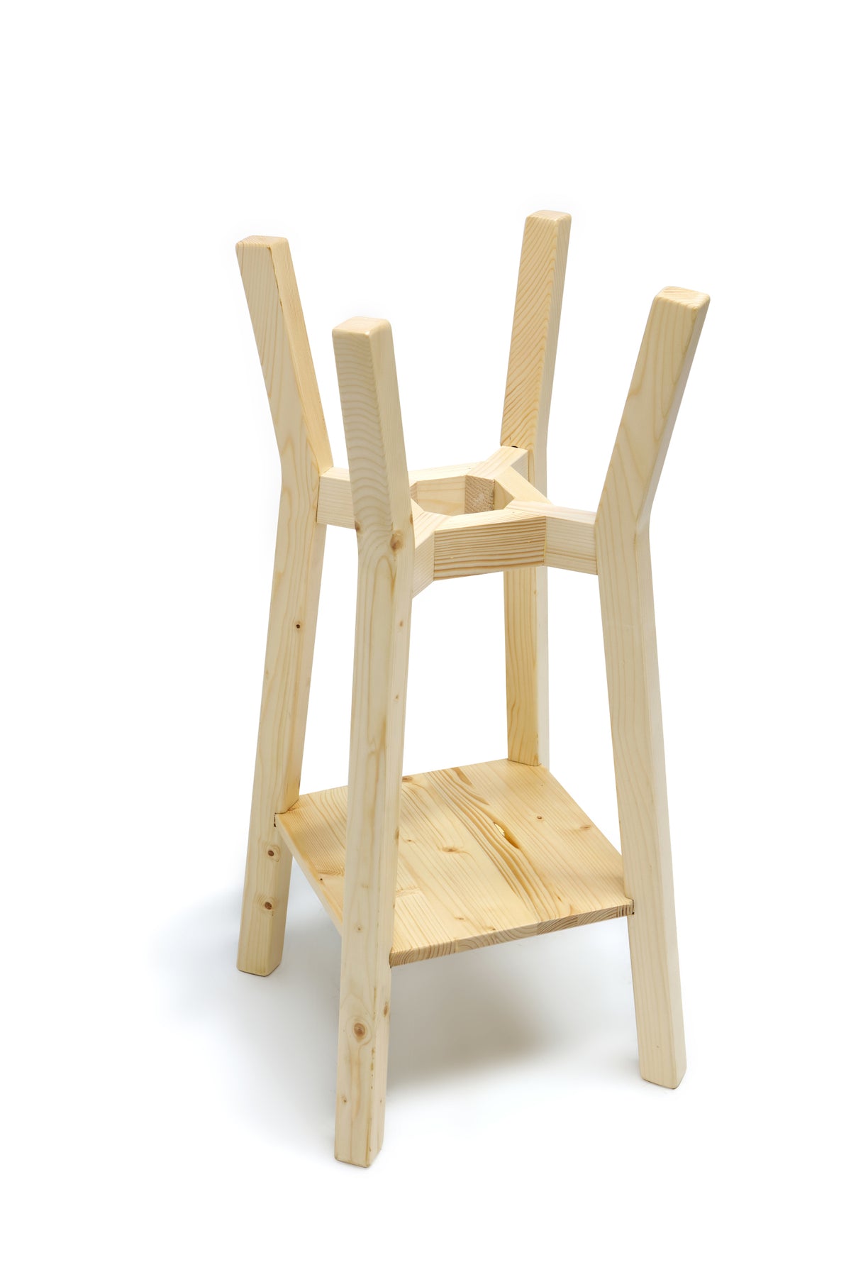 HIGH FLOOR STRUCTURE IN WOOD BASIL CUBE