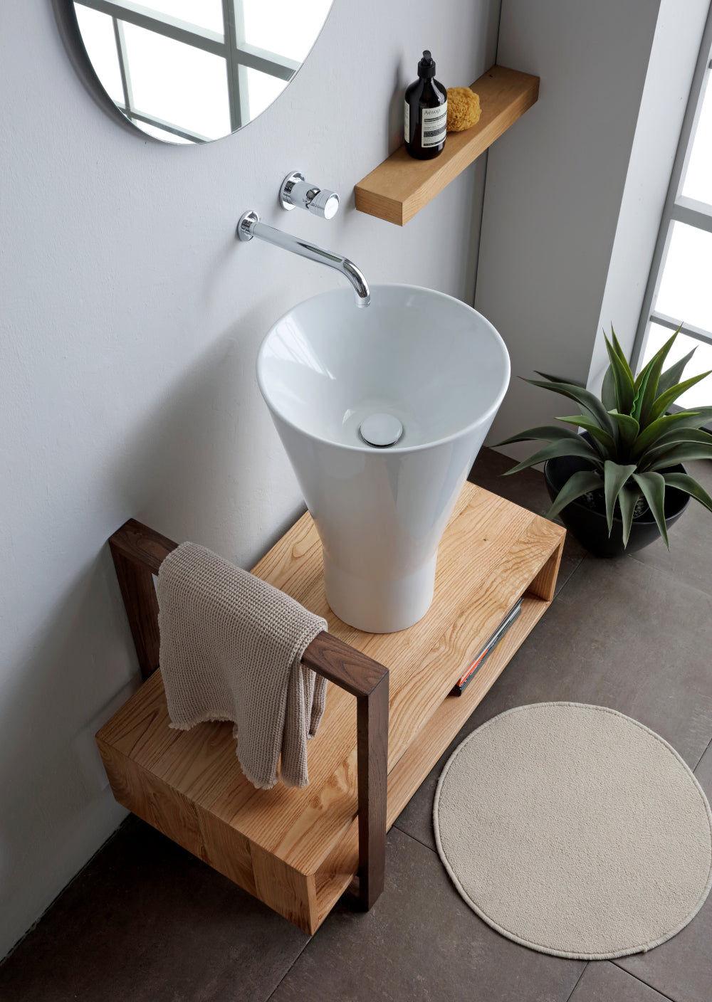 lavabo Torcione bianco su struttura Cariola visto dall'alto