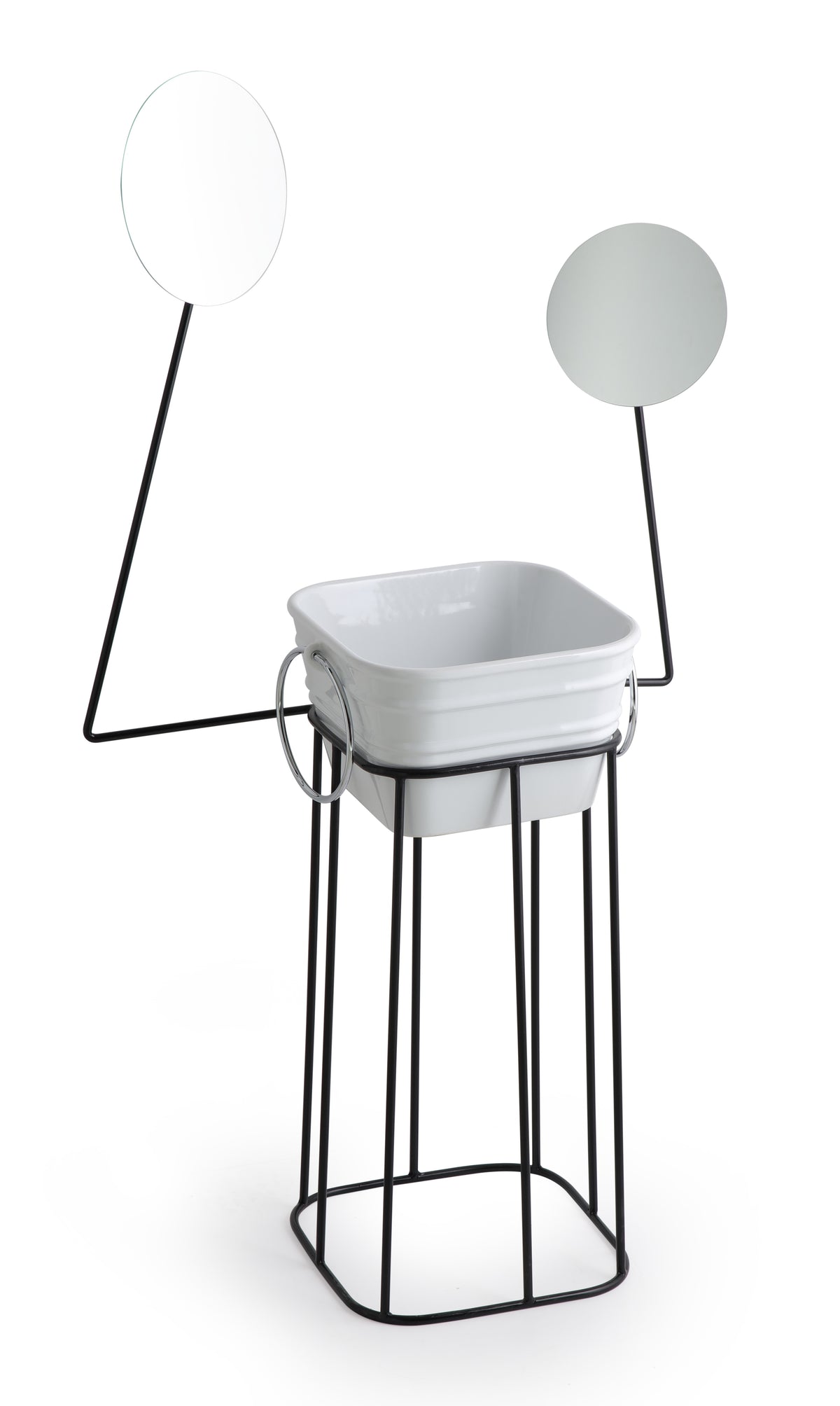METAL STRUCTURE WITH DUMMY MIRRORS