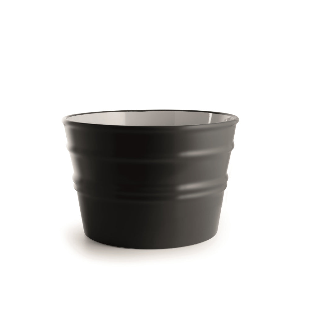 Bacinella in ceramica nera opaca, design moderno, su sfondo bianco