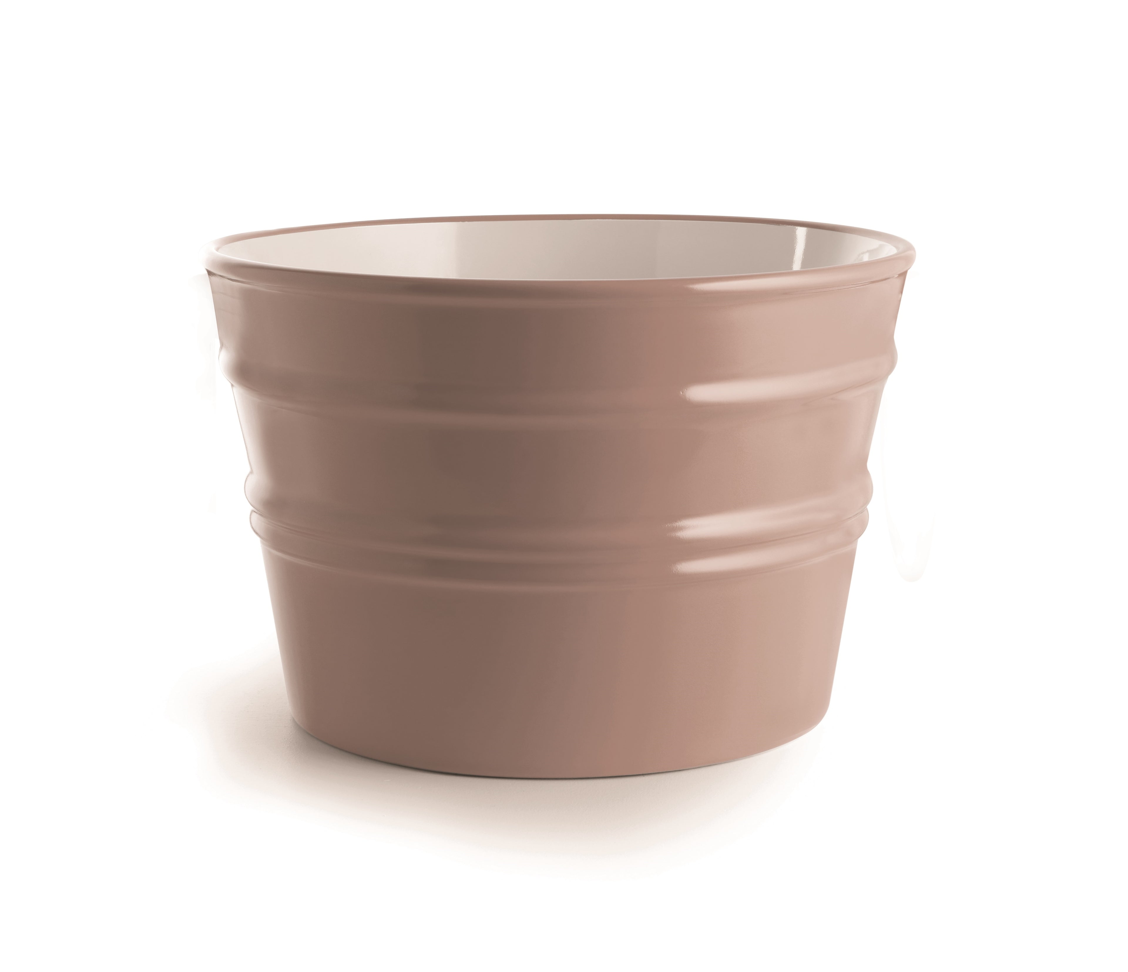 Vaso in ceramica rosa smaltata, stile moderno, su fondo bianco, senza manici.