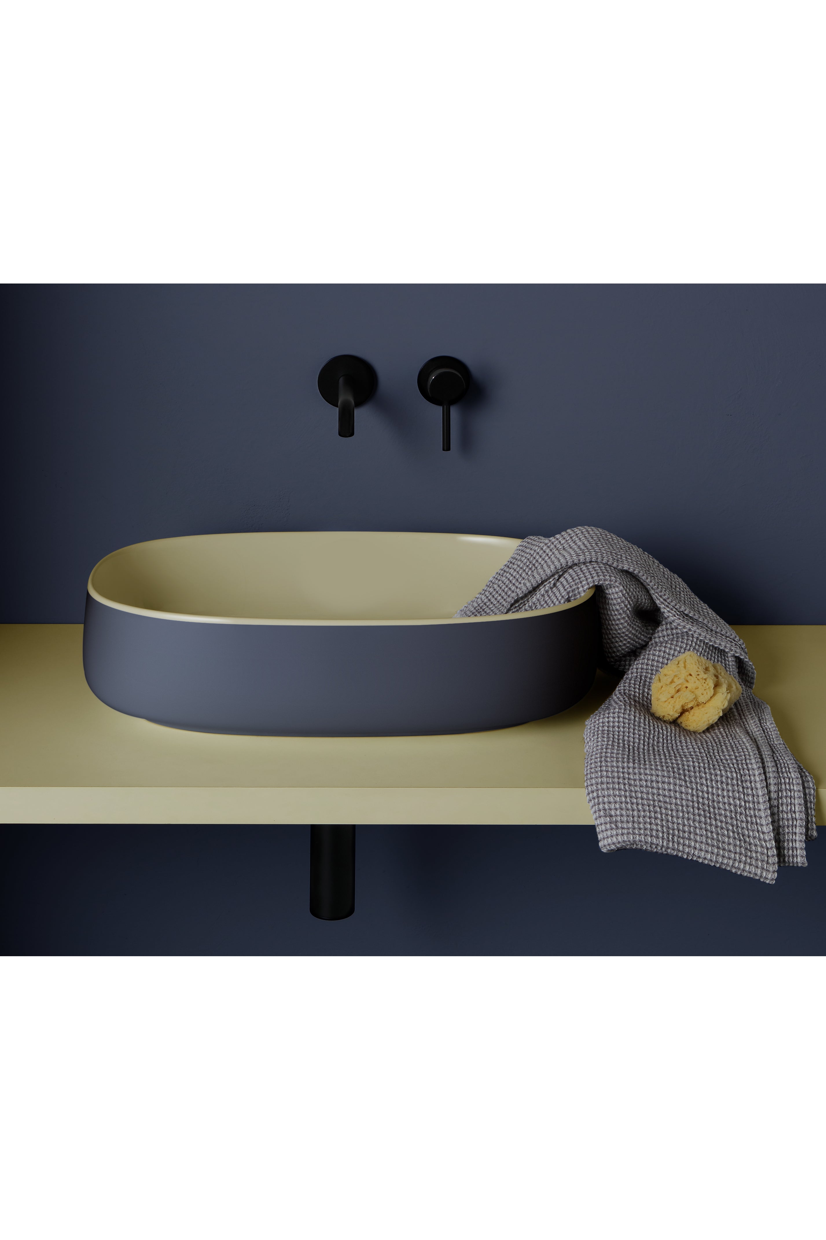 BUCCHERO OVAL BIS