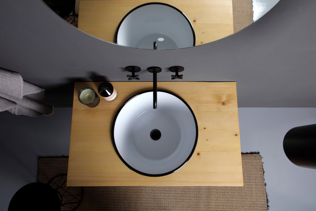 SUSPENDED FURNITURE IN WOODEN FRAME