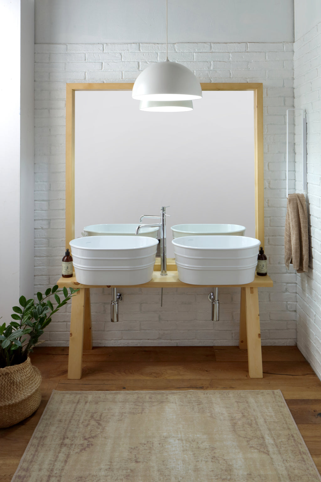 Mobile da terra in legno con specchio Tela Tinozza