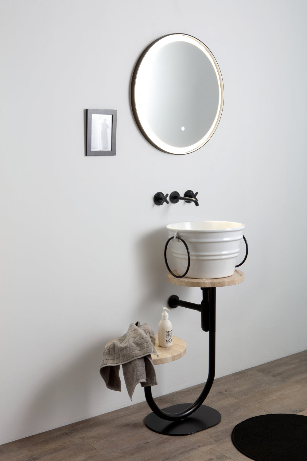 BACKLIT ROUND MIRROR 
